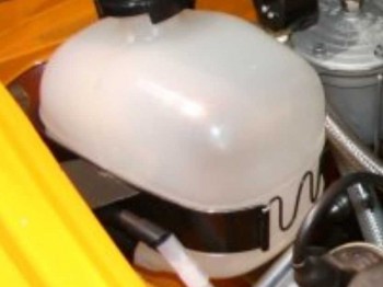 Compro soporte botella seat 127