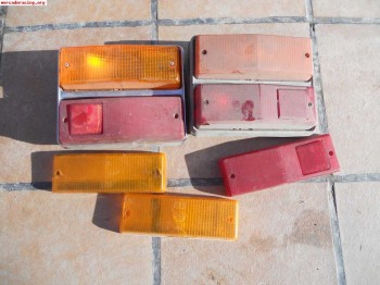 Pilotos traseros de seat 124 