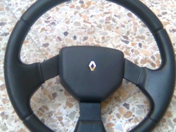 Volante renault clio 1.8 16v
