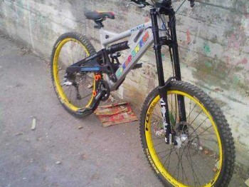 Se vende o se cambia mondraker level de descenso