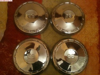 Tapacubos varios de coches clásicos