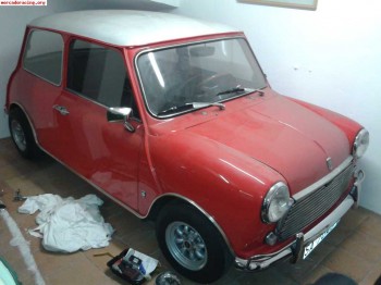 Mini 850 en muy buen estado.