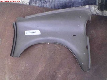 Aleta delantera izquierda seat 600