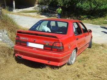 Se vende o cambia entero o por piezas renault 19 16v chamade