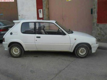 Se vende peugot 205rally 1500€  de serie