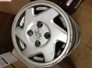 Llantas de aleación 205 en 13 pulgadas.