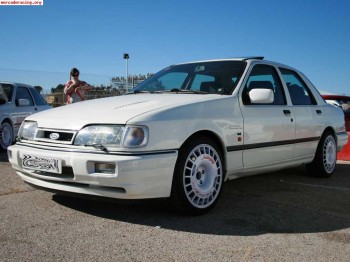 Ford sierra cosworth impresionante estado.