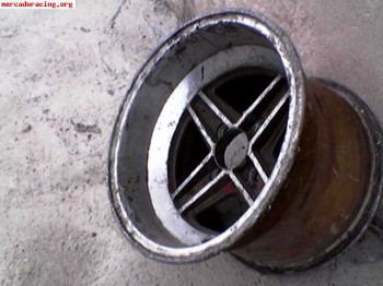 Vendo 1 llanta targa 9"x13" para ford