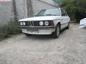 Se vende o cambia bmw 316 e21
