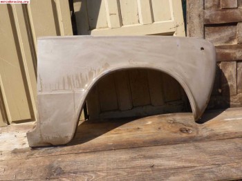 Aleta delantera derecha seat 124 faro redondo