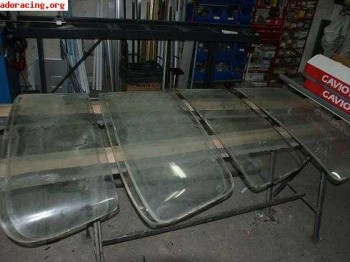 Vendo dos lunas delanteras y dos traseras renault 8 