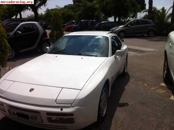 Se vende porsche 944 s2 del 89 con 165.000 km blanco. barcel