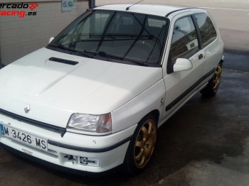 Se vende clio 16v 2.0 o se cambia