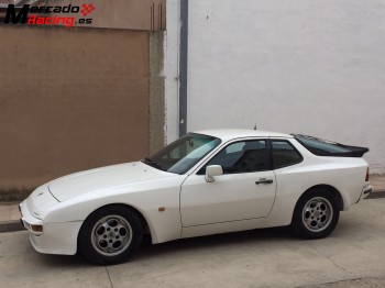 Porsche 944