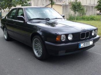 Bmw e34 535i. 