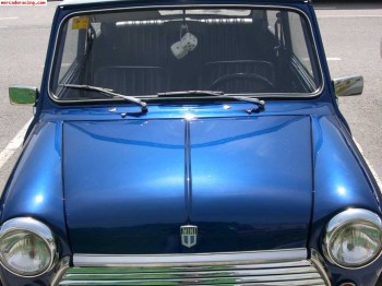 Se vende impecable mini 1000 1975