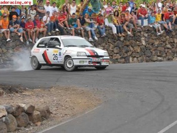 Se vende clio muy buen precio