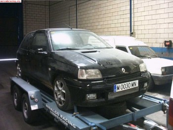 Renault clio 16v averiado 