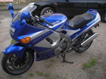 Cambio mi zzr 600 por clio o gt turbo de correr o vendo en 3