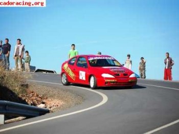 Vendo renault megane.