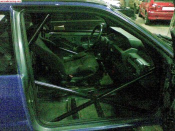 Clio 16v con barras.