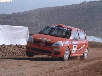 Navarro vende clio sport unico tierra g.a