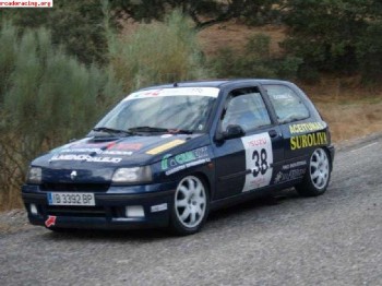 Se vende clio 16v listo para correr