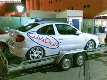 Renault megane coupe con muchos recambios sin carreras 