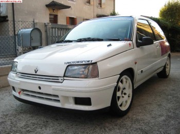Renault clio williams rally