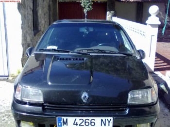 Clio 16v semi preparado  2200€