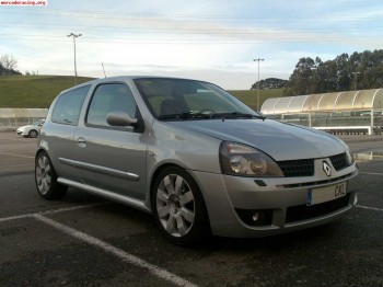 Clio sport 2003 6.900€