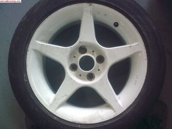 Busco una llanta 15  para renault