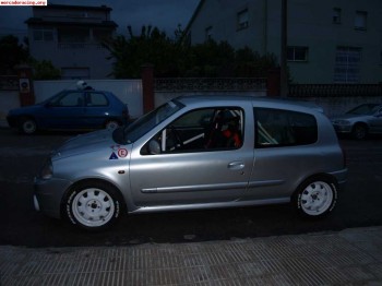 Urge clio sport fasei sin carreras todo homologado. 