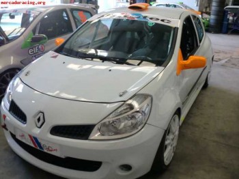 Vendo clio cup iii de circuitos.