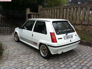 Renault 5 gt turbo de calle