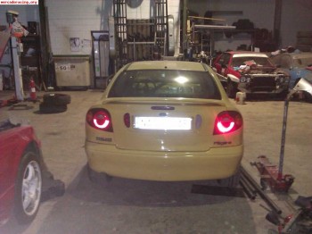 Se vende megane a medio montar