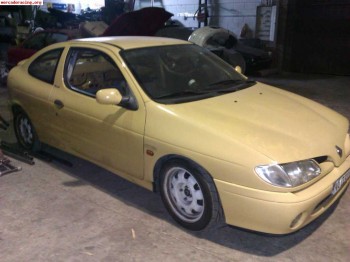 Se vende carroceria megane coupe