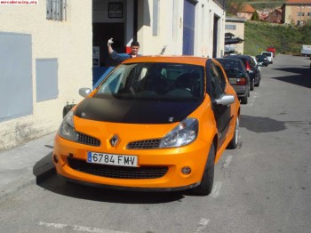 Vendo clio r3  235 cv a estrenar