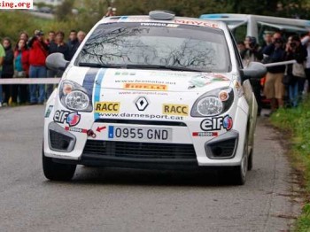 Vendo twingo r2 de competicion