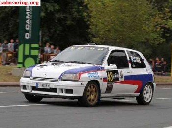 Vendo clio 16v/ williams