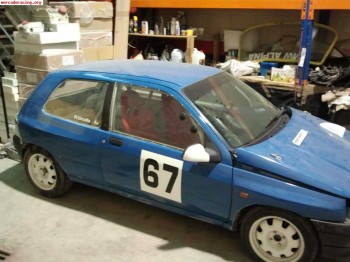 Clio 2.0 16v autocross-tierra