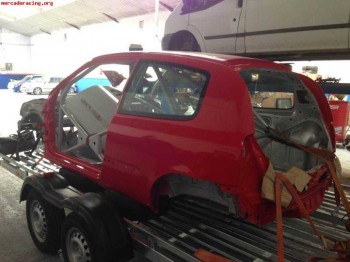 Vendo carroceria de clio sport