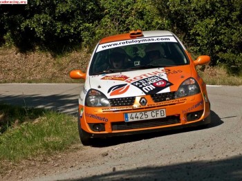 Clio sport fase 2.. regalado... una oferta razonable se lo l