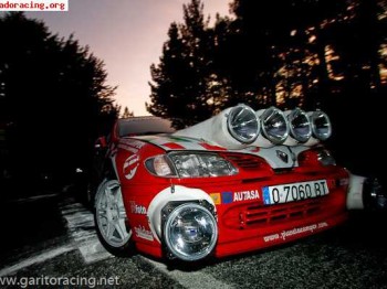 Se vende renault megan f2000! ( kit- car estrecho) 