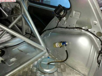 Clio maxi 265 cv  nuevo a estrenar  f 2000