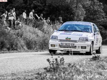 Renault clio 16v rally