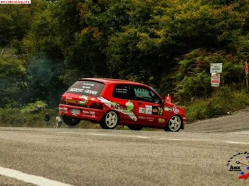 Se vende renault clio 16v