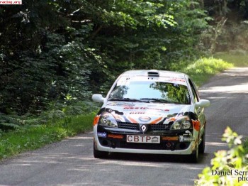 Se vende o alquila clio sport tope n en catalunya