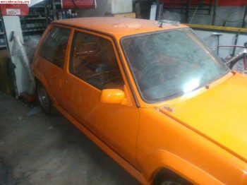 Renault 5 gt turbo.  remolque de 2 ejes