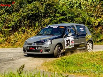  clio 2, tope f2000 con golpe